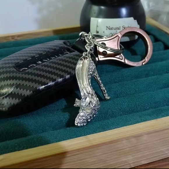 💐🔵Rhinestone High-heeled Shoes Keychain or Bag Purse Charm - Picture 5 of 5